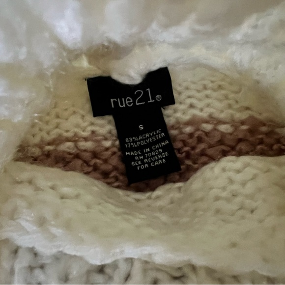NWOT Rue 21 Sweater - Picture 4 of 4
